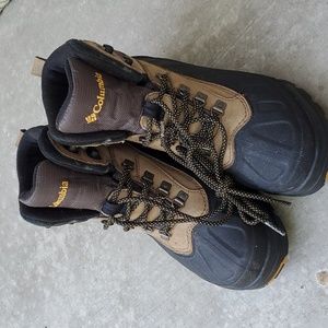 Columbia waterproof insulated hiking boots, US size 7.5